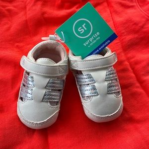 NEW With Tags Surprize Stride Rite Kellyn Girls  White/Silver Sparkle 6-12 Mo.
